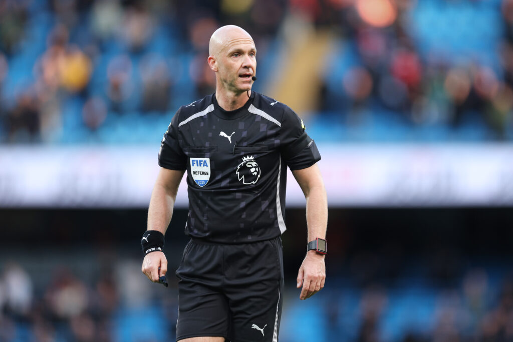 L'arbitro Taylor esce finalmente allo scoperto: "Finale di Europa League a Budapest? Nessun errore grave. Su Mourinho..."