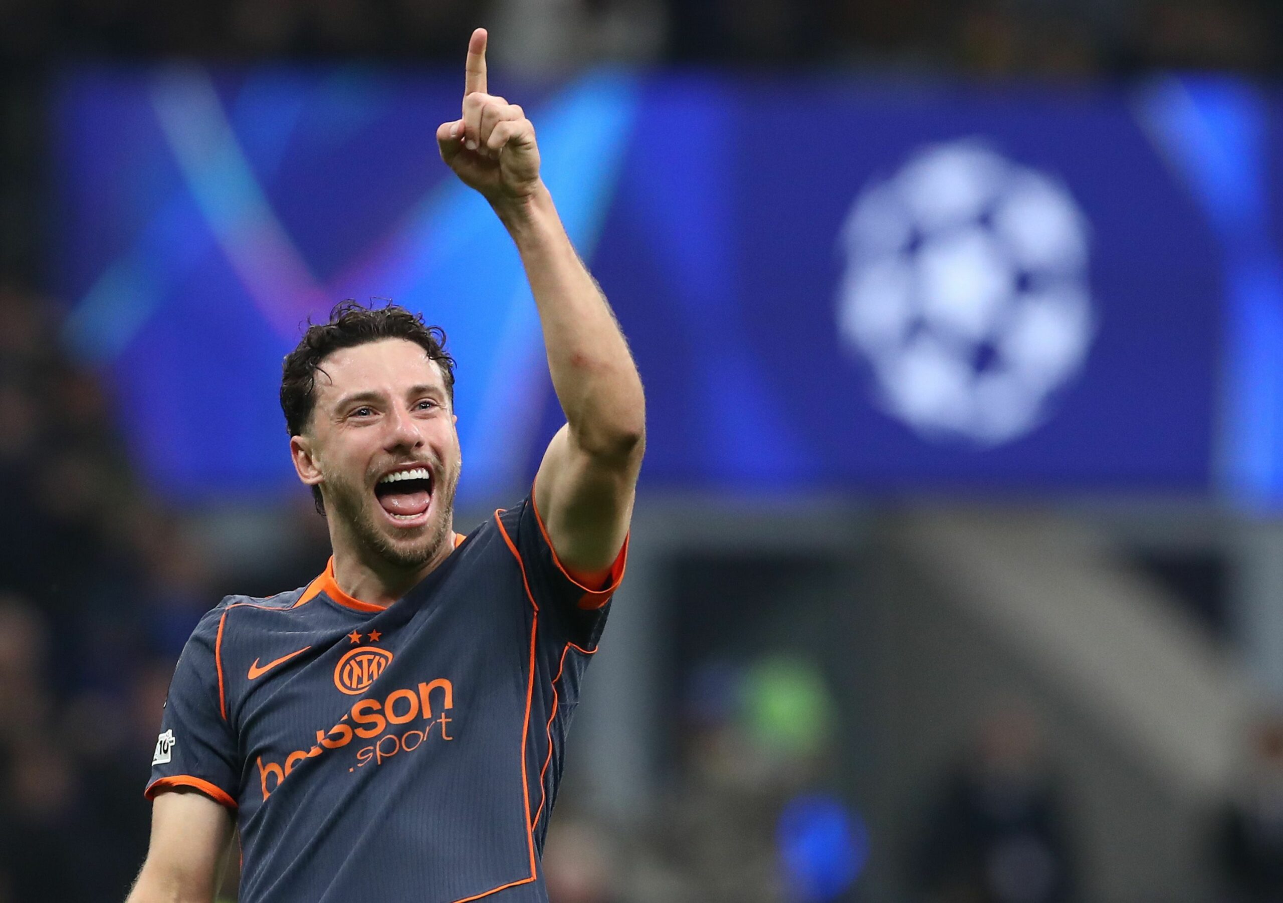 Inter, dialoghi per il rinnovo di Carlos Augusto: la situazione