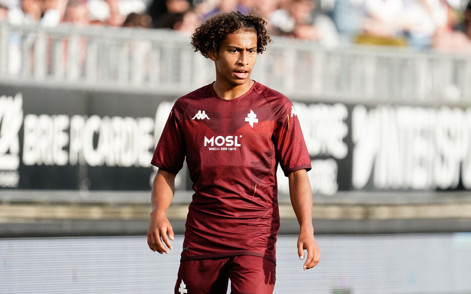 Dos Santos, il 19enne del Metz eroe nell'incendio a Crans-Montana: le condizioni