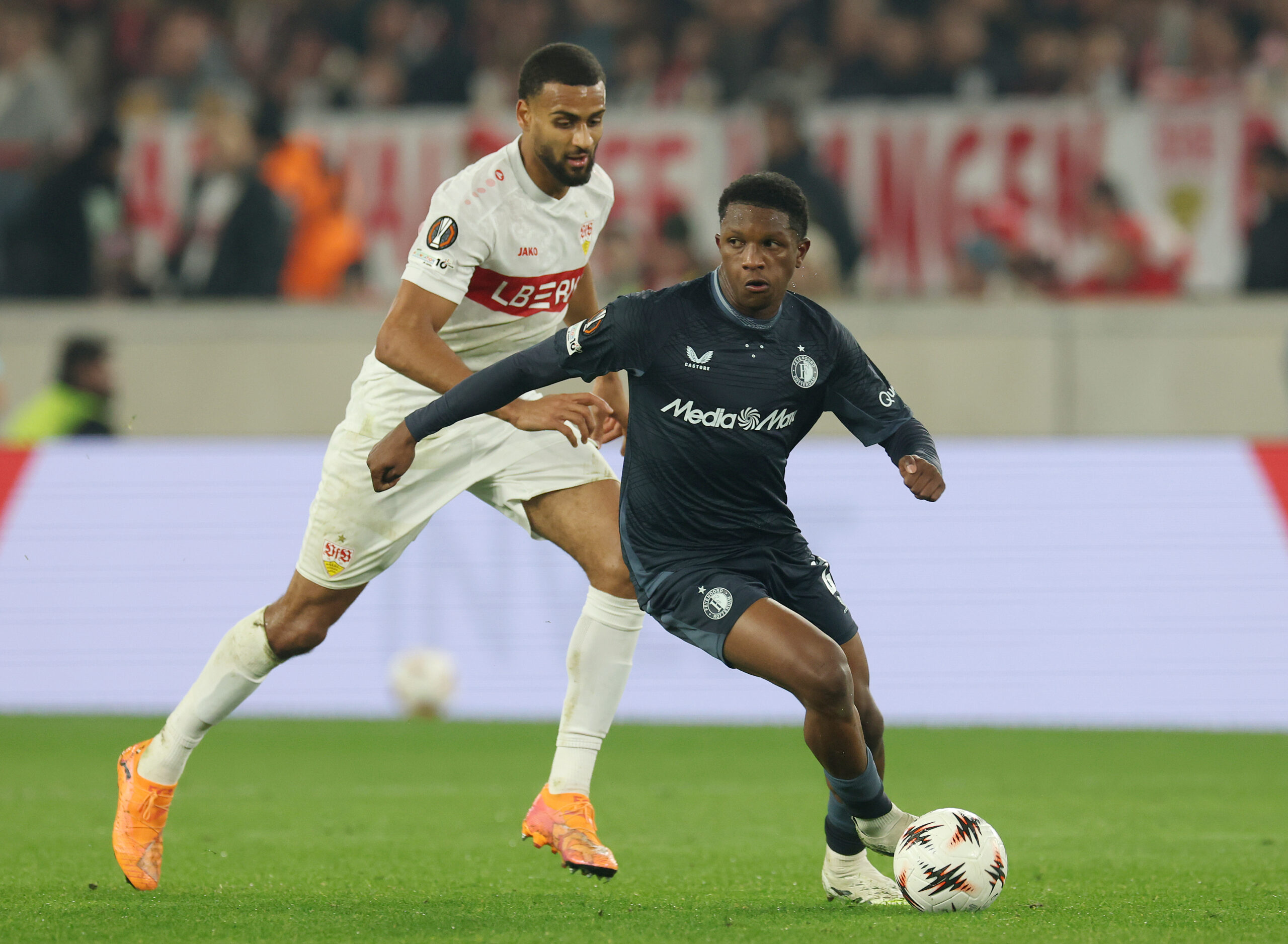 Liverpool, da Dumfries al 2006 Read: cercasi terzino, ma occhio a Bayern e City