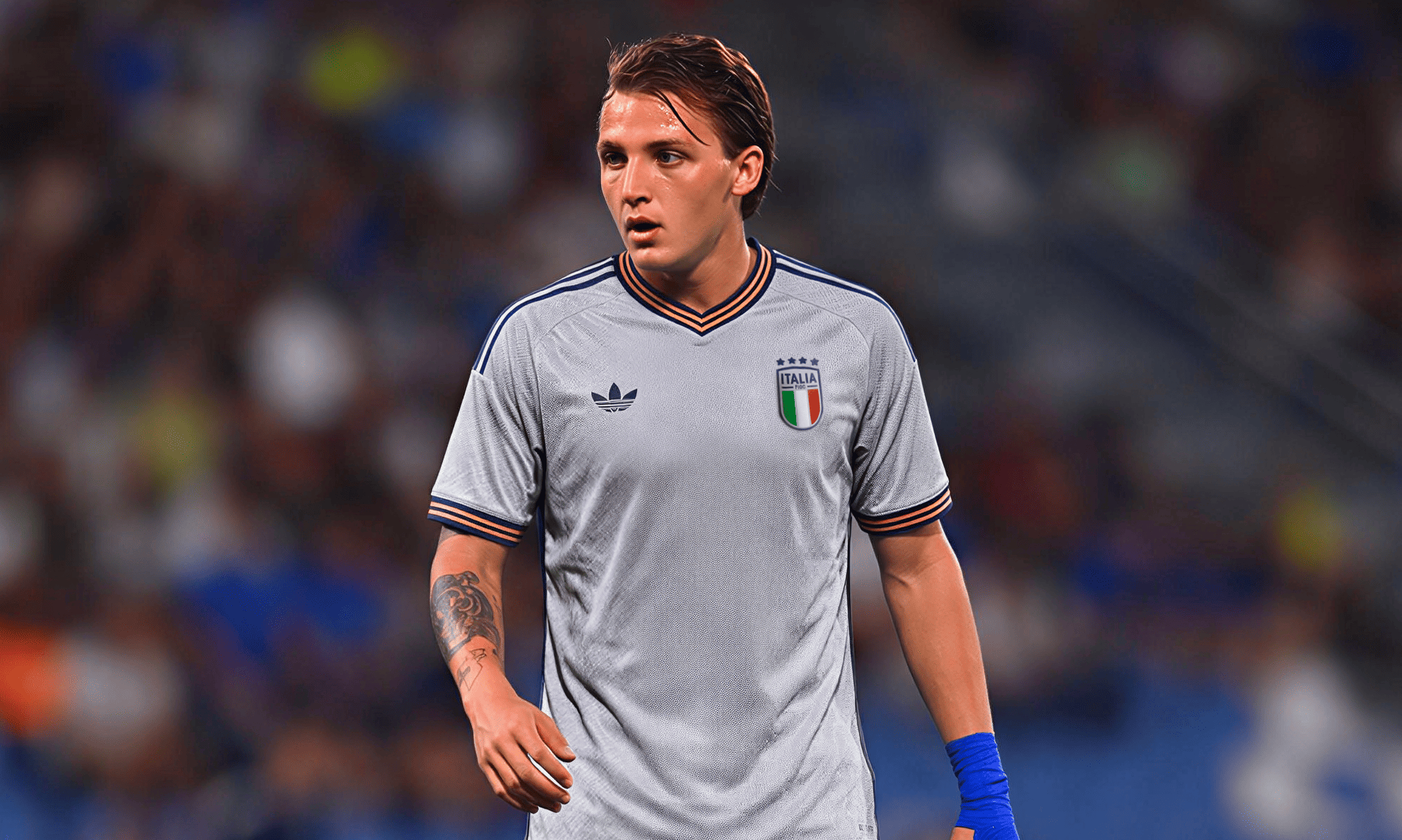 Italia, presentata la seconda maglia per il Mondiale: i dettagli e il colore