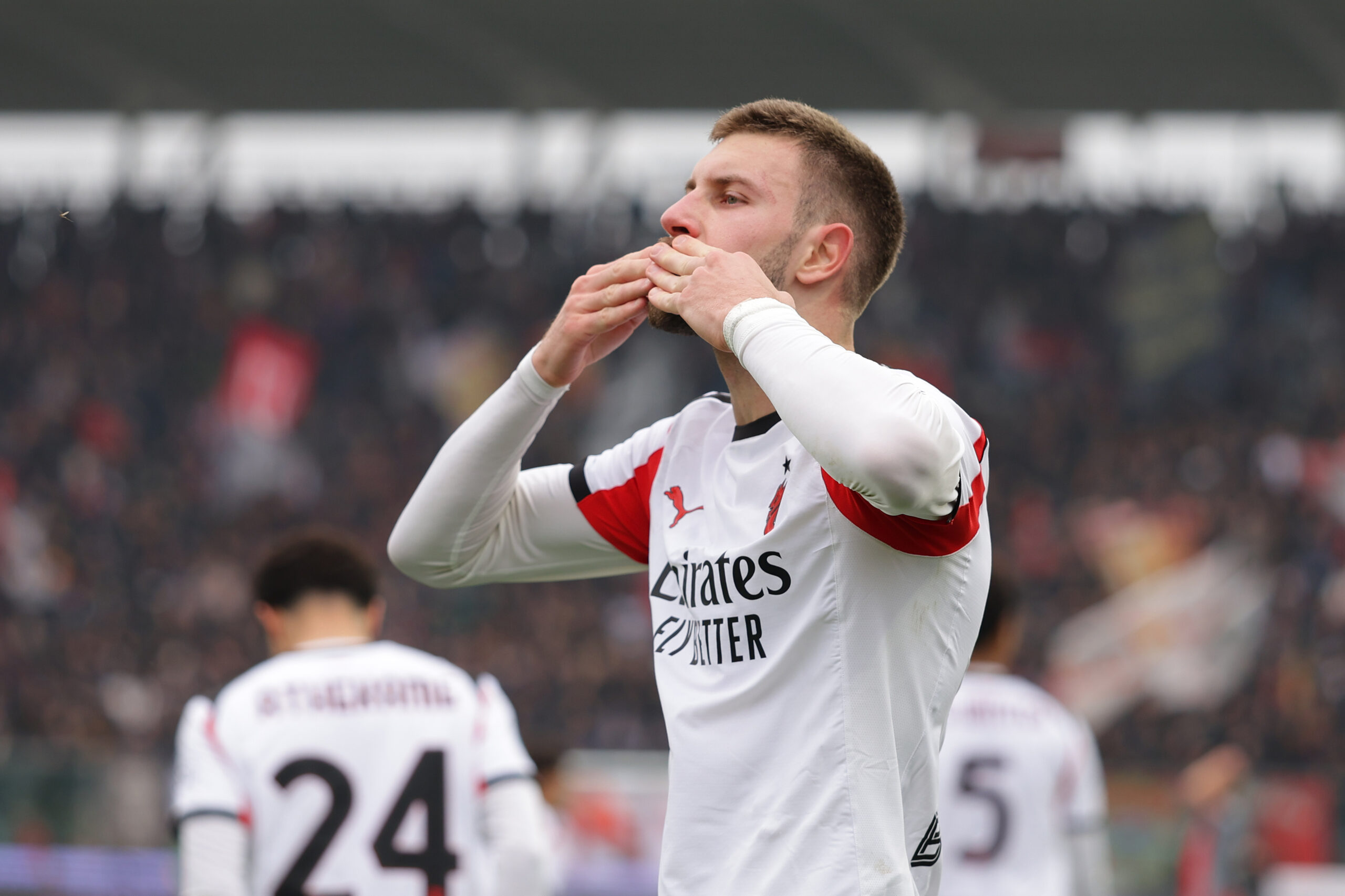 Milan, Pavlović come Leao: "Il derby è speciale! Scudetto? Nulla è ancora finito"