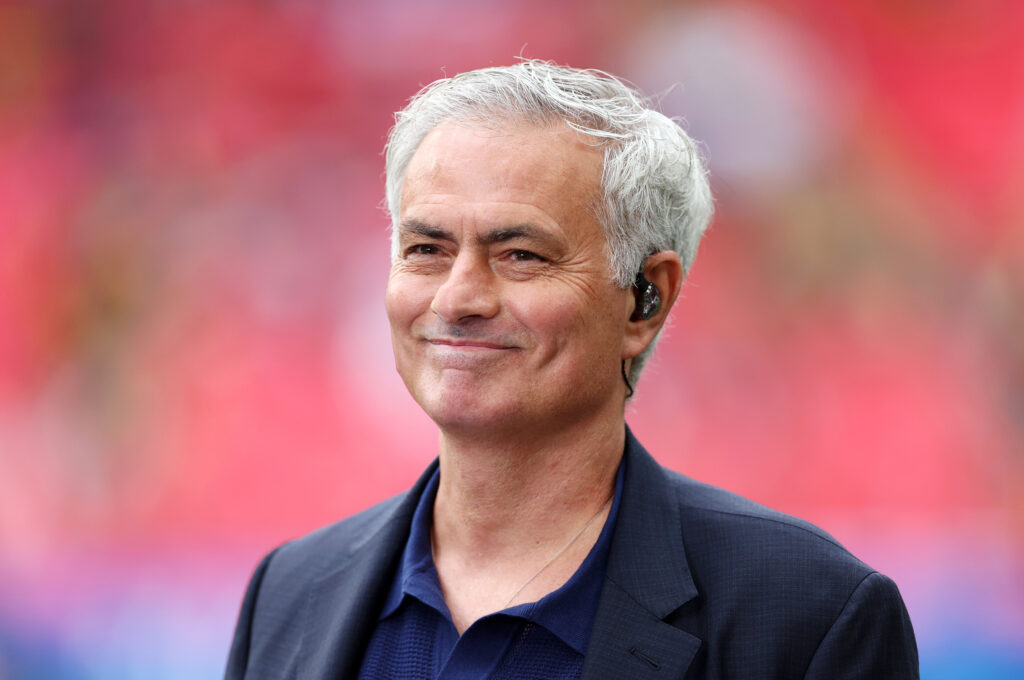 Real Madrid, Florentino Perez sceglie Mourinho: è lui il suo preferito per la panchina