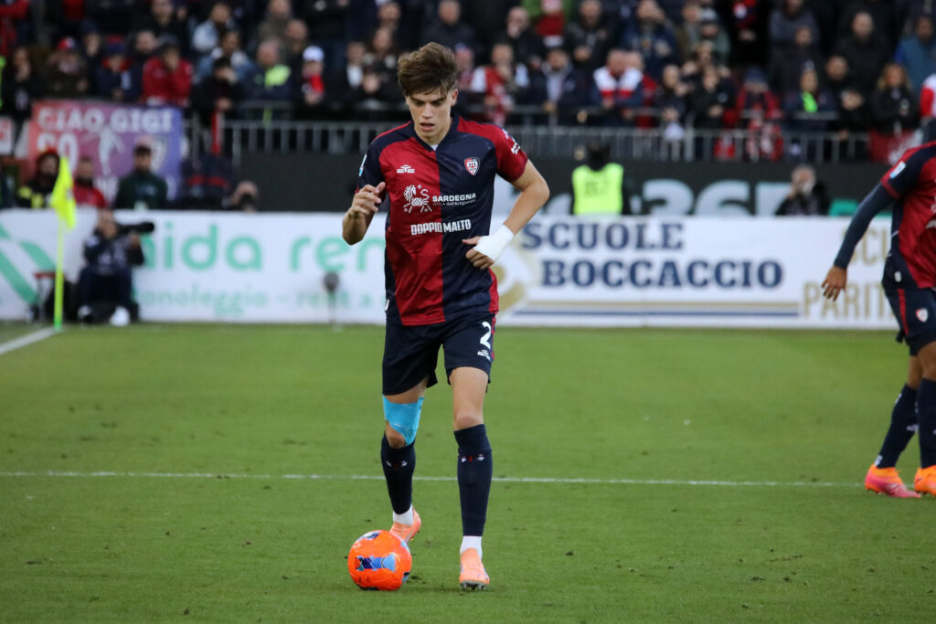 Cagliari, Palestra non pensa al mercato: le big lo vogliono, lui rimanda il futuro