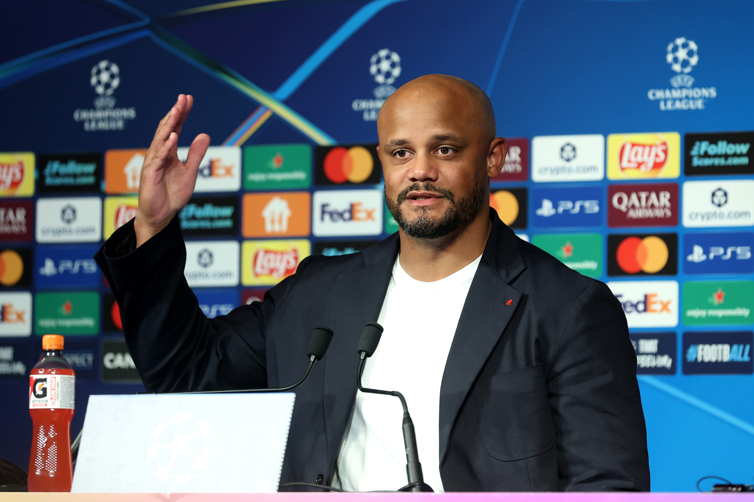 Bayern Monaco, Kompany: "Il calcio è come la religione, ognuno crede a ciò che vuole credere"