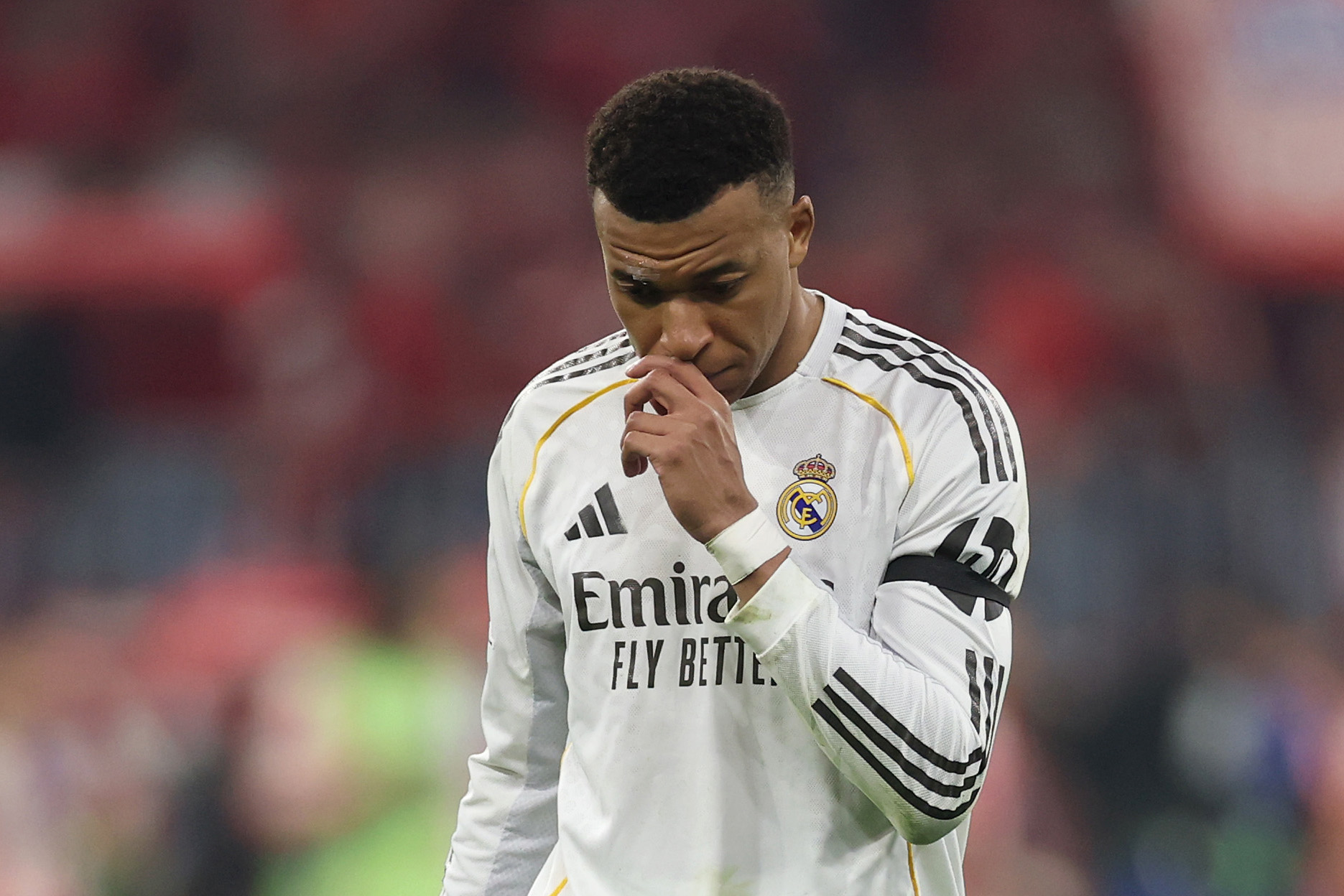 Real Madrid, pareggio amaro con il Betis: Bellerìn gela i Blancos e si fa male Mbappè!