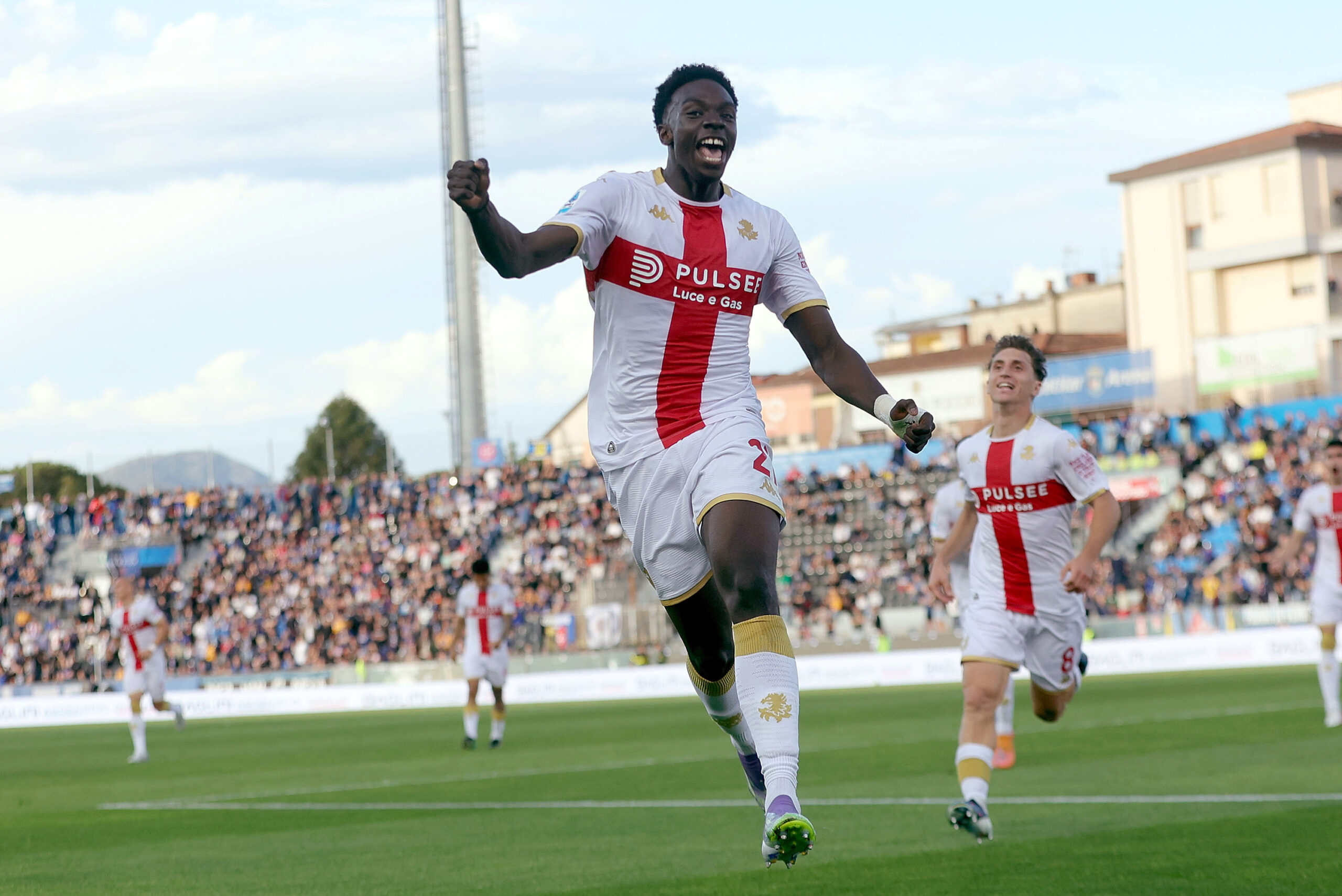 Genoa, senti Ekhator: "Voglio vedere il Grifone vincere la Serie A! Balotelli è il mio modello, oggi mi ispiro a Kean"