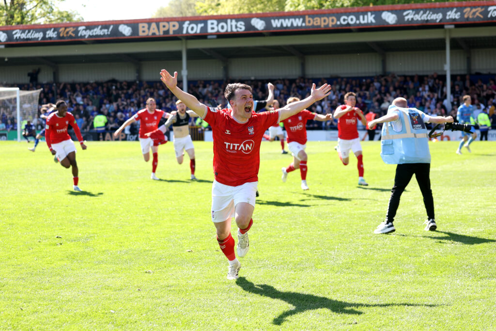 Calcio pazzo in Inghilterra! Festa York City in pieno recupero: i 106 punti non bastano al Rochdale