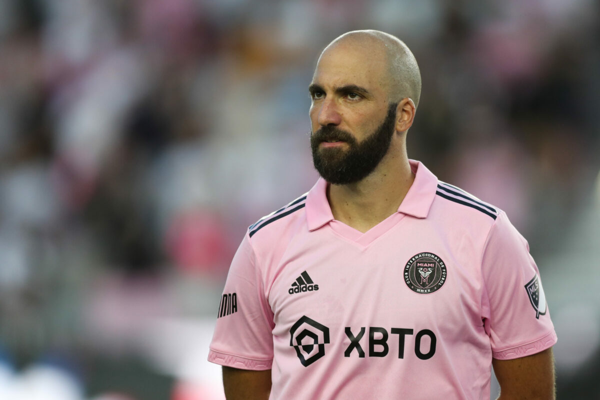 Higuain, svelato il mistero sulla foto! Era fatta con l'IA: ecco l'originale