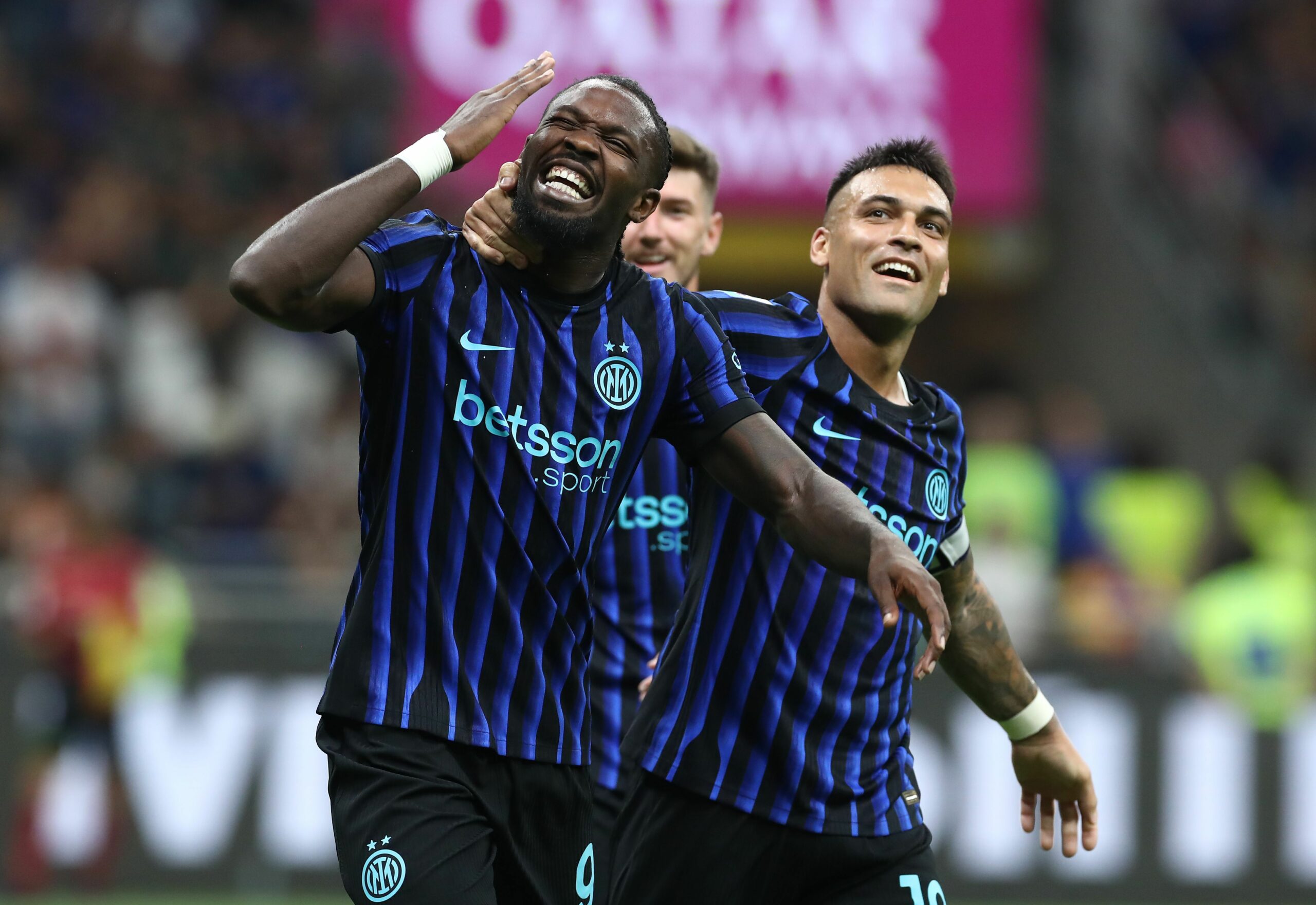 Inter, senti Lautaro: "Non ho intenzione di lasciare, resta anche Thuram!" E il francese: "Non ho un contratto lungo..."