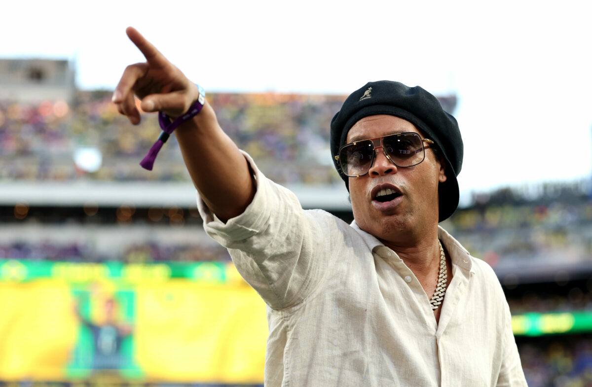 Ravenna, Ronaldinho torna in campo! Cipriani svela: "Giocherà in Serie C. E lancerà il brand R10"
