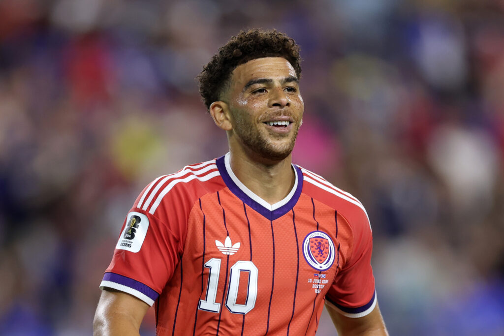 Venezia, si fa sul serio per Che Adams: l'offerta e la posizione del Torino