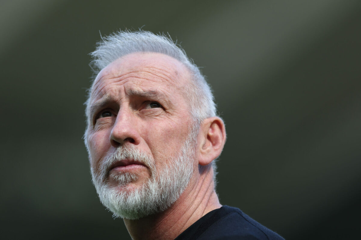 Calcio in lutto: è scomparso a 58 anni Éric Roy. L'allenatore dello Stade Brestois aveva un cancro