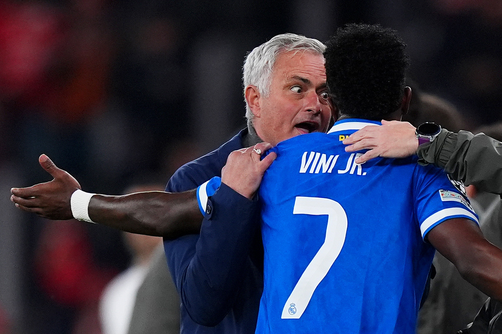 Real Madrid, il Benfica vuole 15 milioni per liberare Mourinho: la sua lista dei desideri