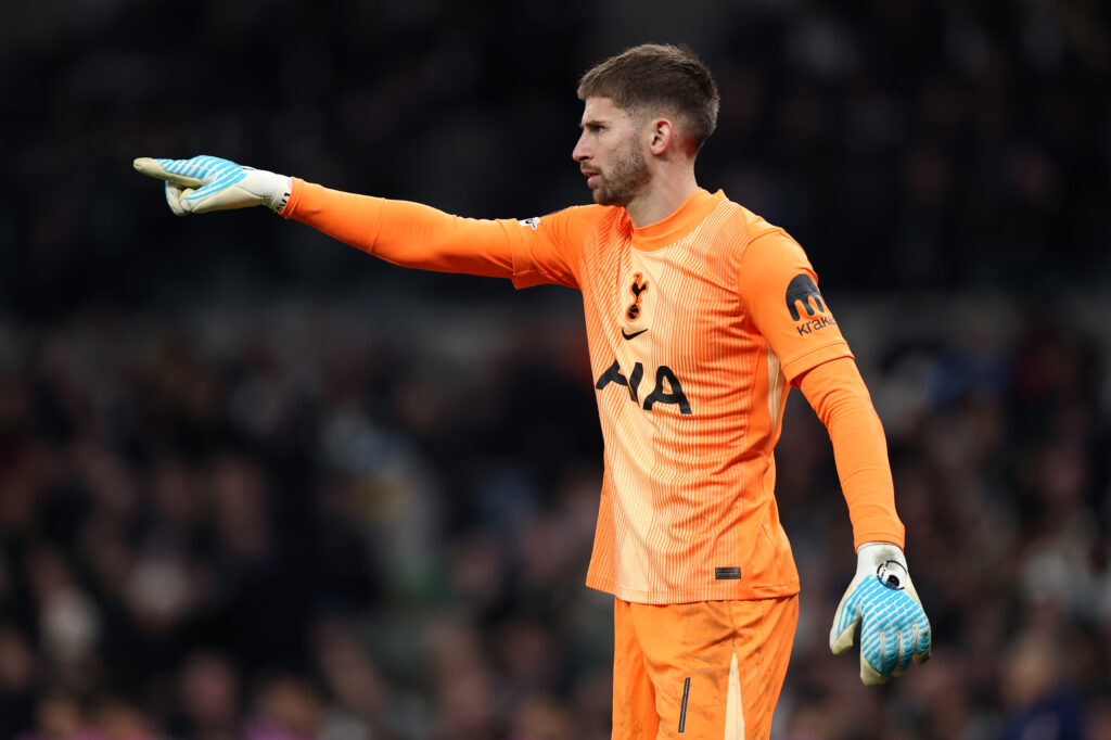Il Tottenham "spinge" Vicario verso l'Italia? Spurs alla ricerca di un portiere