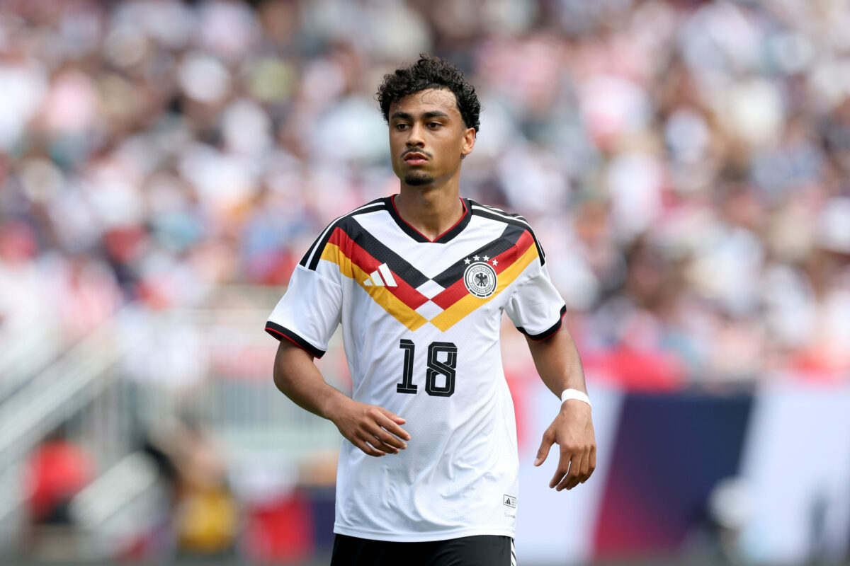 Bayern, colpo in arrivo sulla fascia: Brown a un passo! Quanto incassa l'Eintracht