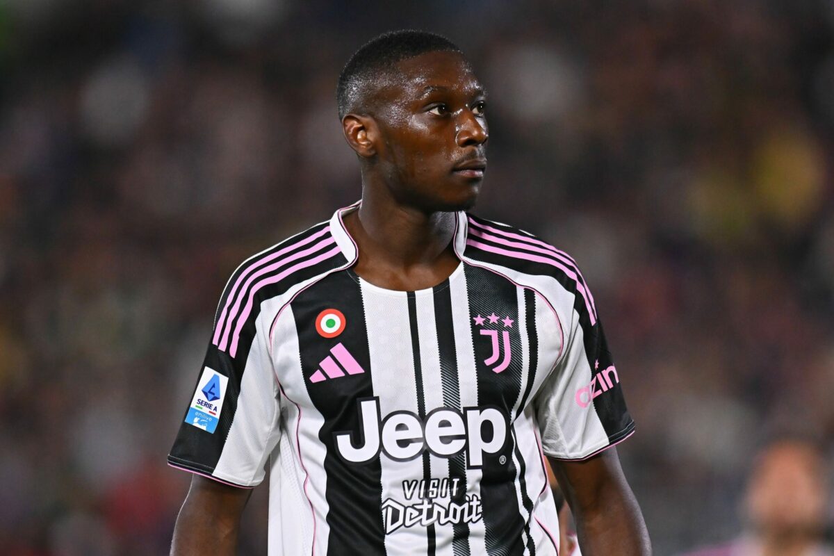 Juventus, rivoluzione in attacco: via Vlahovic, scambio David-Kolo Muani? I costi